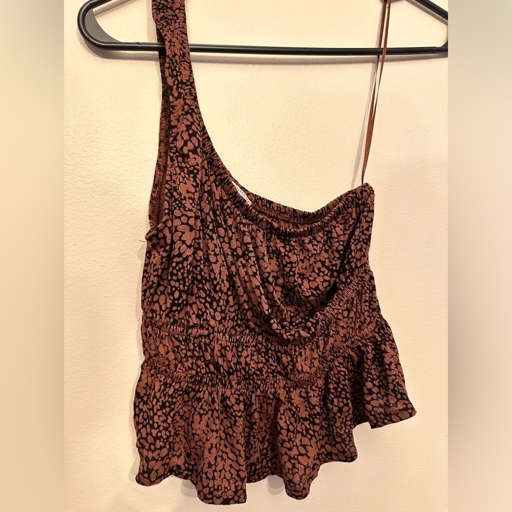 Urban Outfitters Cropped One Shoulder Brown and Black Blouse Small - Picture 2 of 4